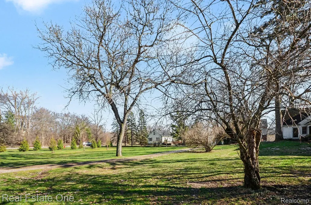 5840 Inkster Road Plus Vacant Lot Road West Bloomfield Charter Township MI 48323