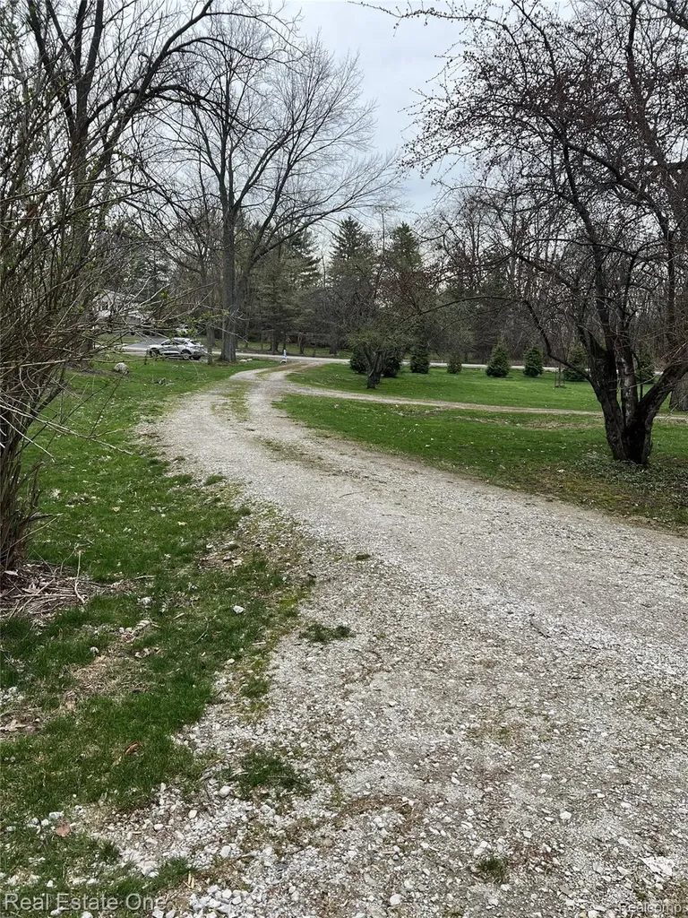 5840 Inkster Road Plus Vacant Lot Road West Bloomfield Charter Township MI 48323