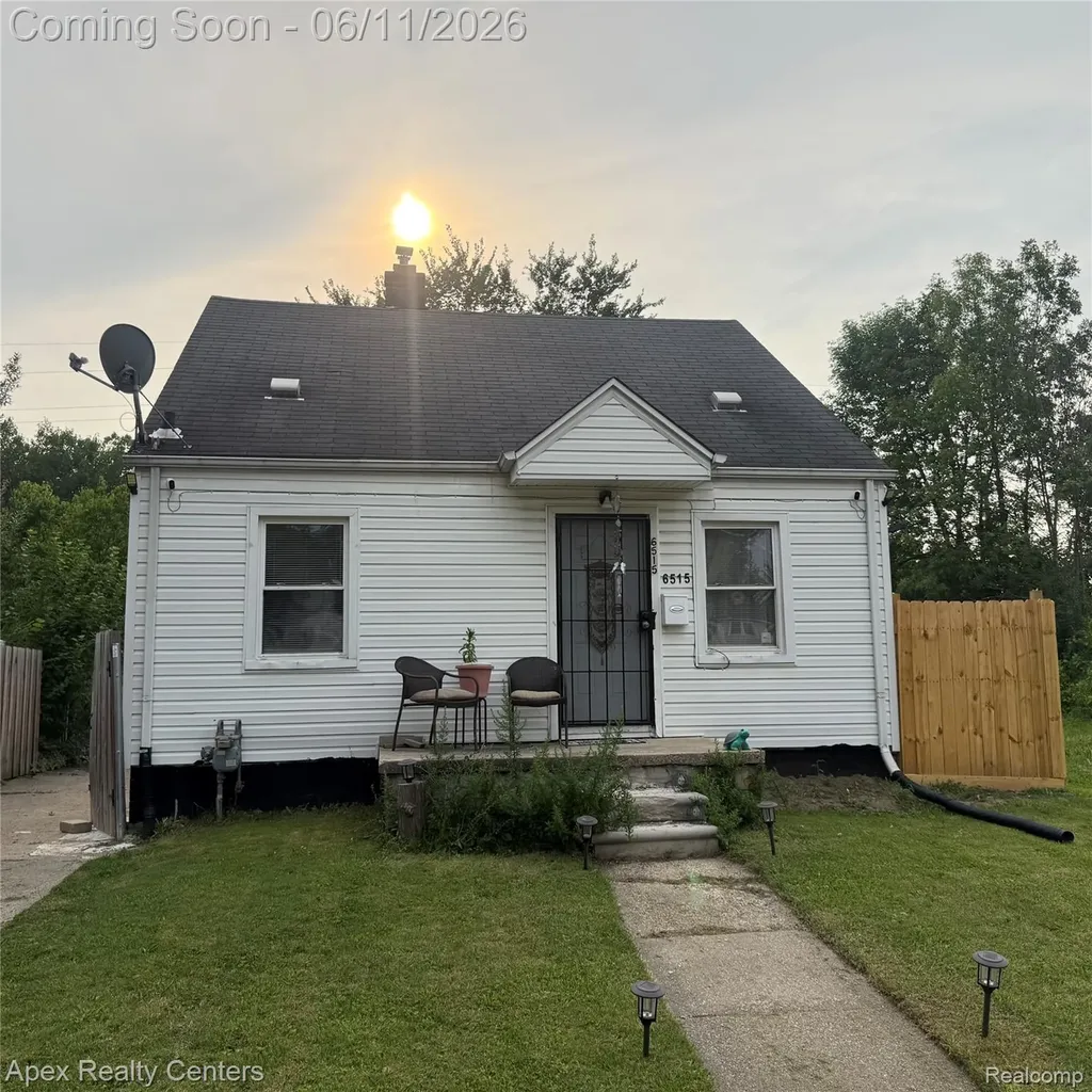6515 Ashton Avenue Detroit City MI 48228