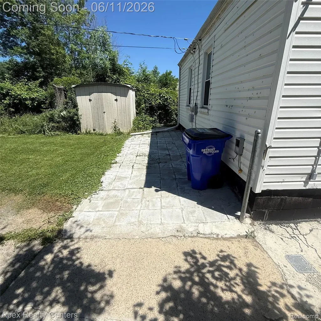6515 Ashton Avenue Detroit City MI 48228