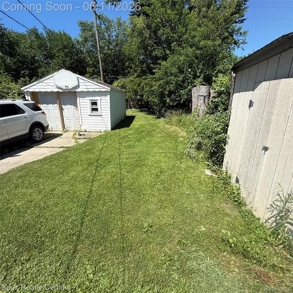 6515 Ashton Avenue Detroit City MI 48228
