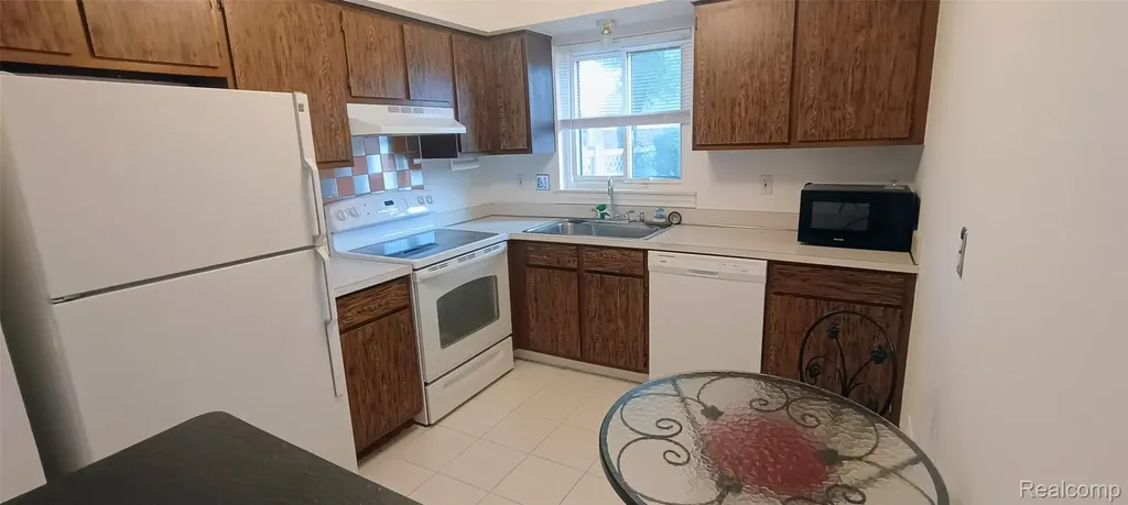 7506 Culpepper Court Westland City MI 48185