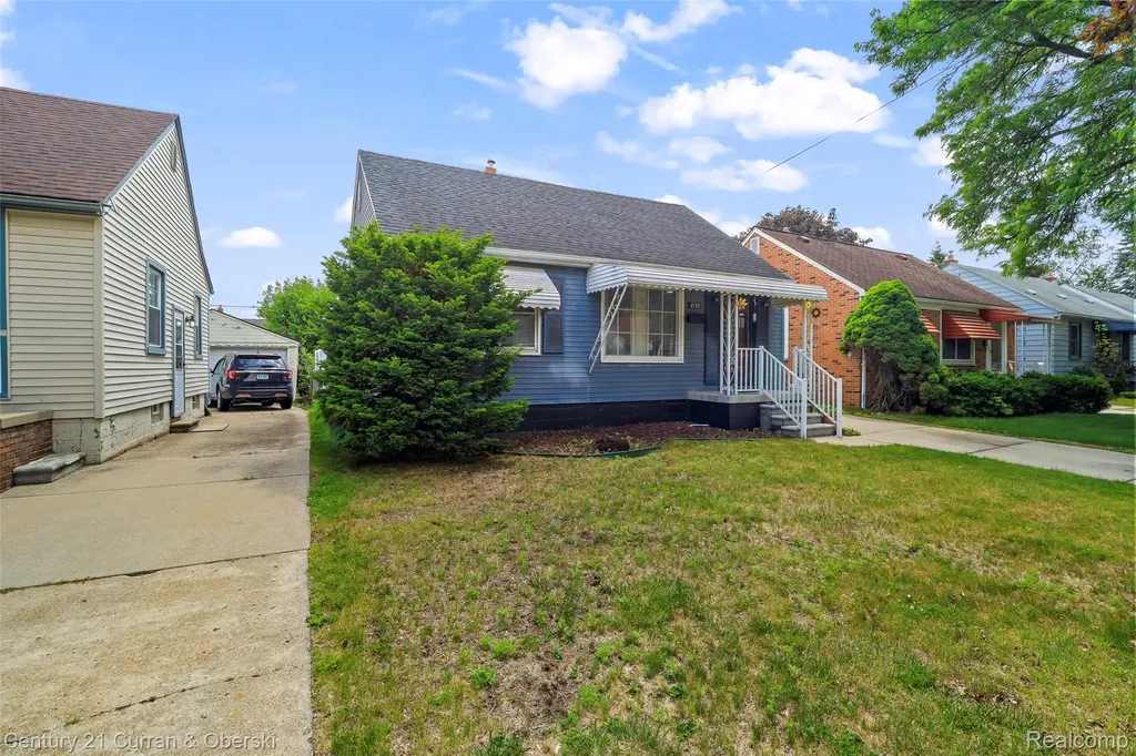 4155 Syracuse Street Dearborn Heights City MI 48125