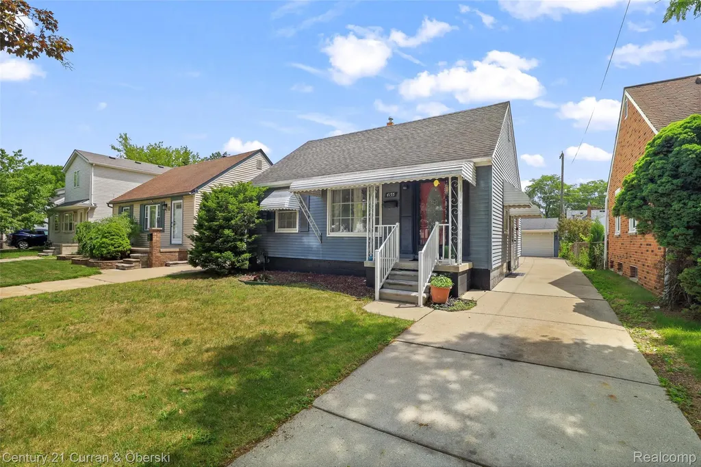 4155 Syracuse Street Dearborn Heights City MI 48125