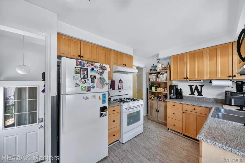 4643 Niagara Street Wayne City MI 48184