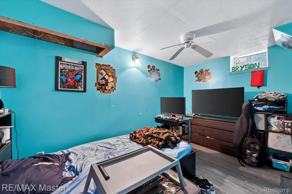 4643 Niagara Street Wayne City MI 48184