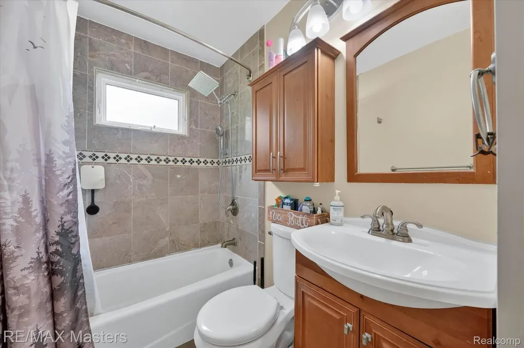 4643 Niagara Street Wayne City MI 48184