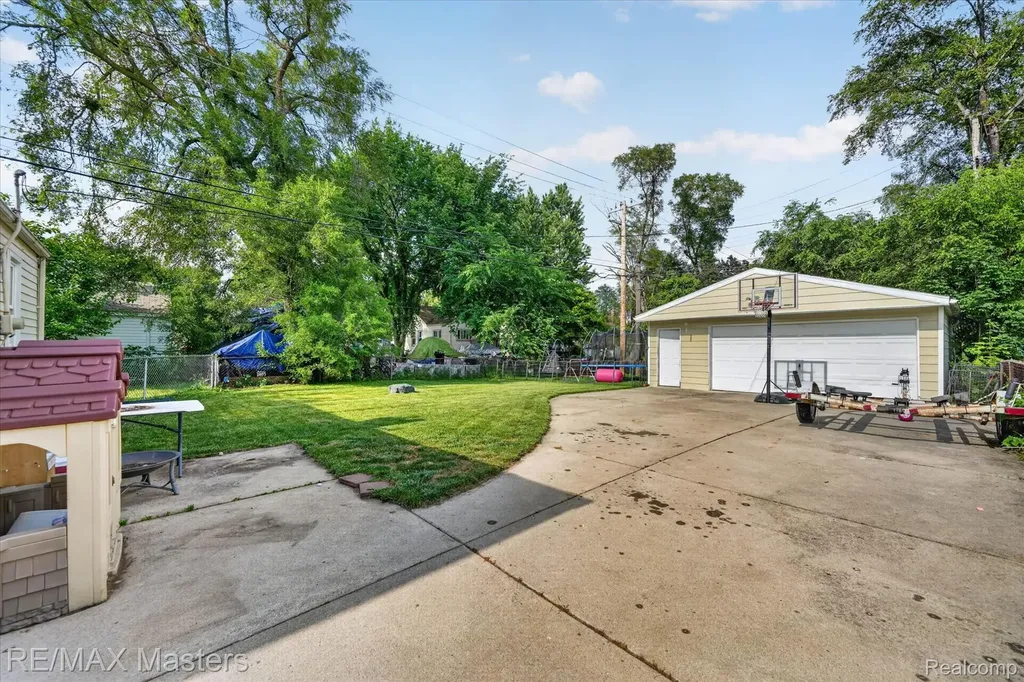 4643 Niagara Street Wayne City MI 48184