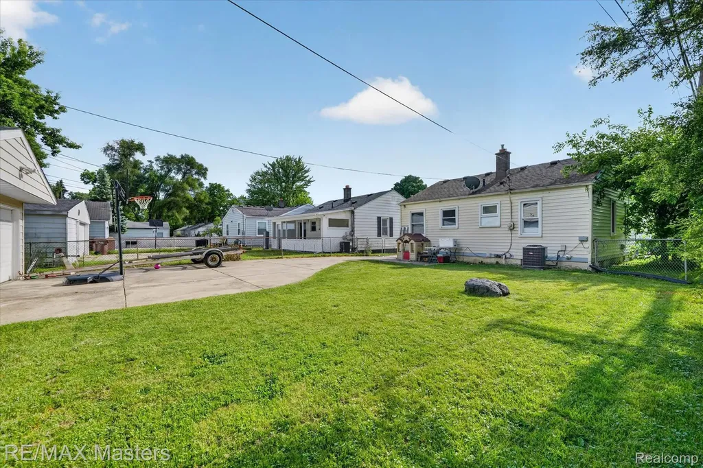 4643 Niagara Street Wayne City MI 48184