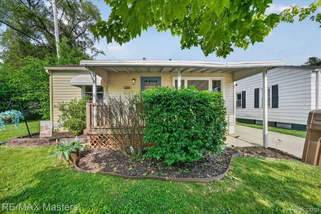 4643 Niagara Street Wayne City MI 48184