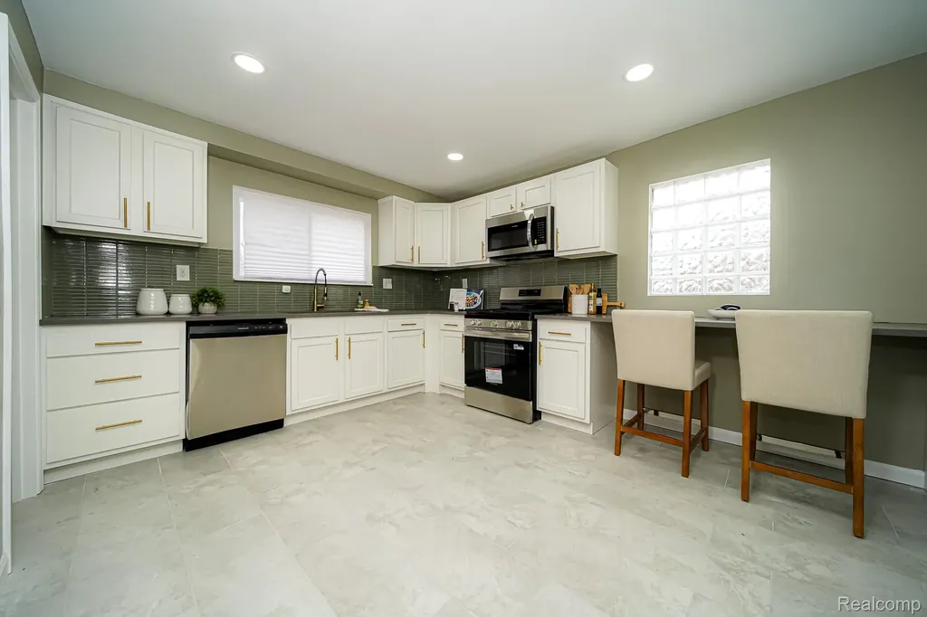 3080 Oakman Boulevard Detroit City MI 48238