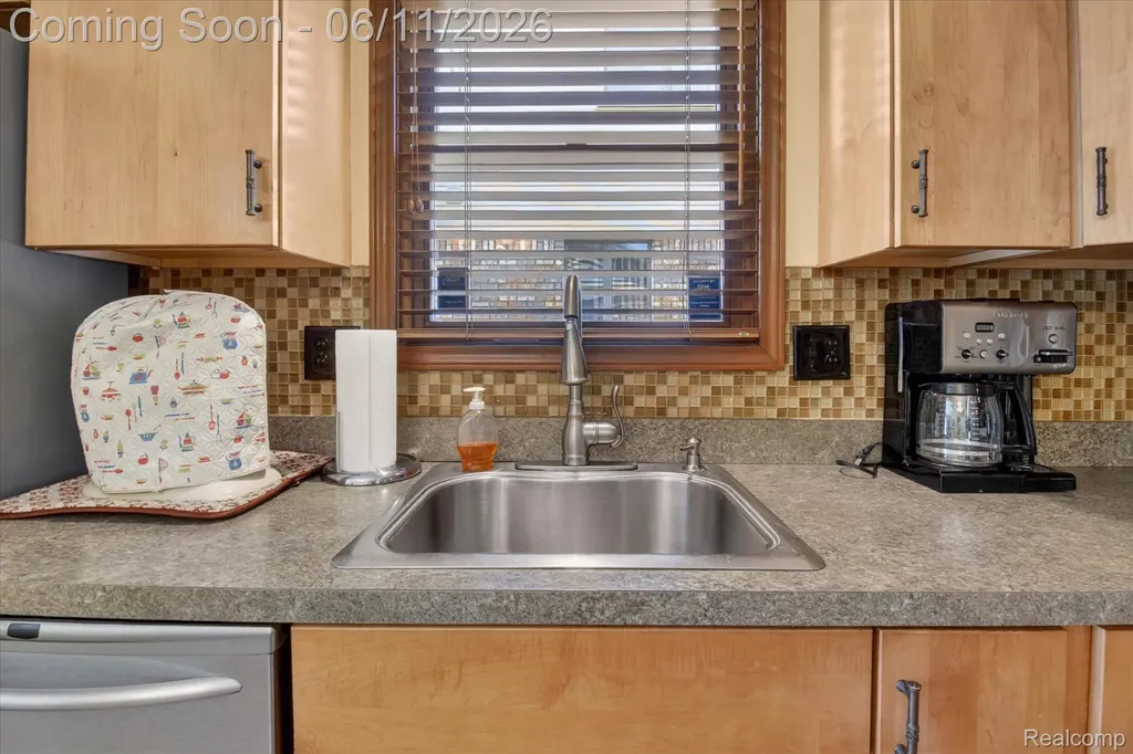15125 Churchill Street Southgate City MI 48195