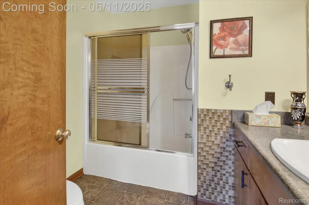 15125 Churchill Street Southgate City MI 48195