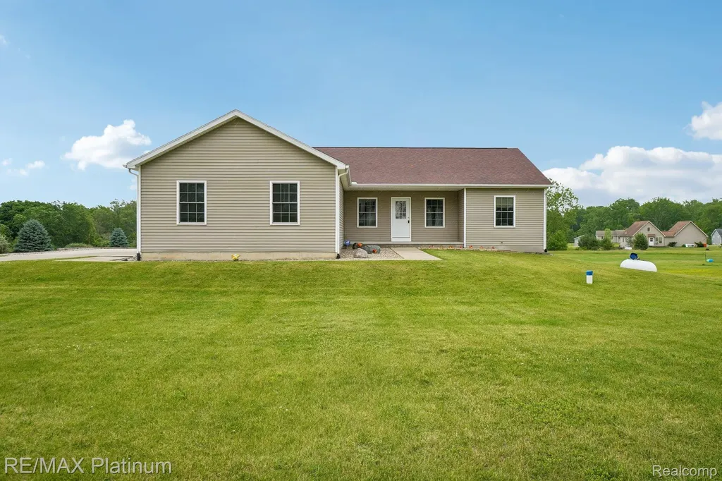 11704 Glen Mary Conway Township MI 48418