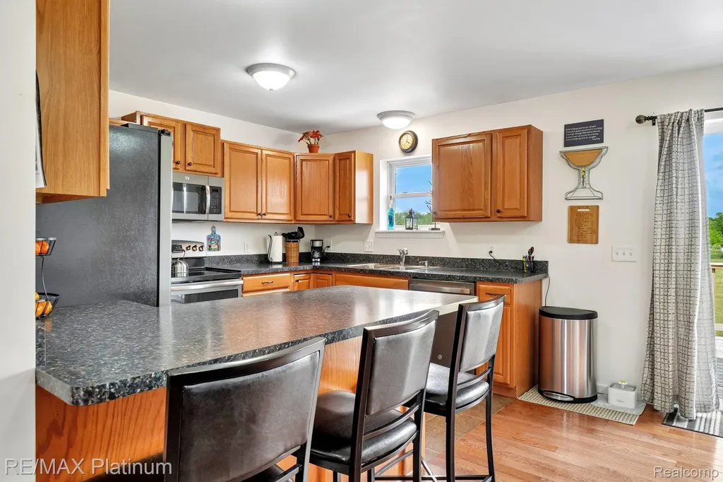 11704 Glen Mary Conway Township MI 48418