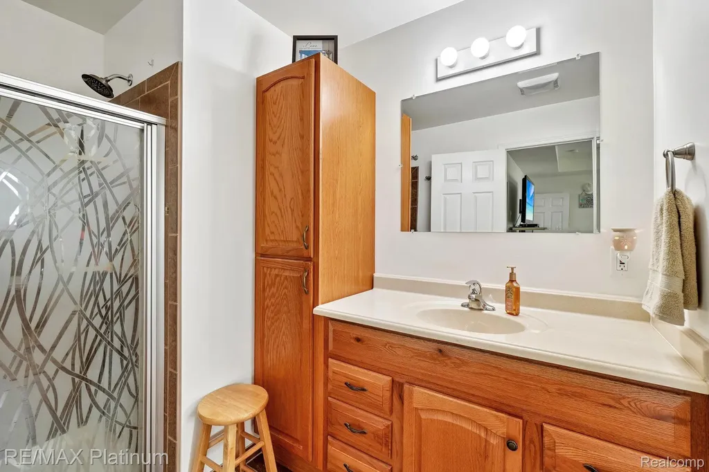 11704 Glen Mary Conway Township MI 48418