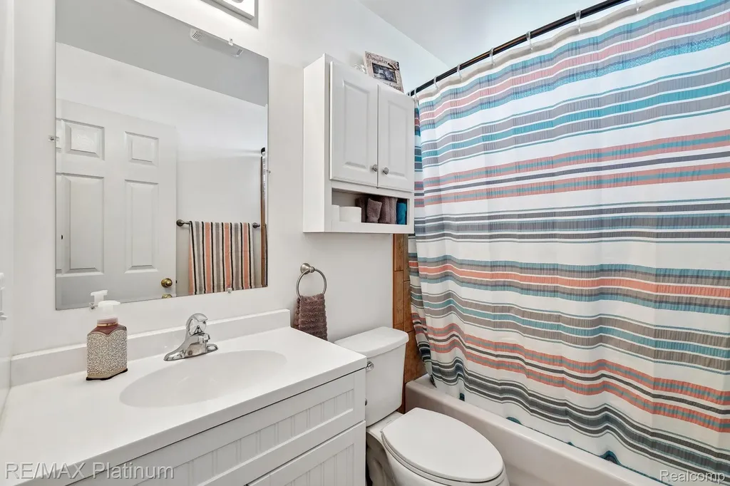 11704 Glen Mary Conway Township MI 48418
