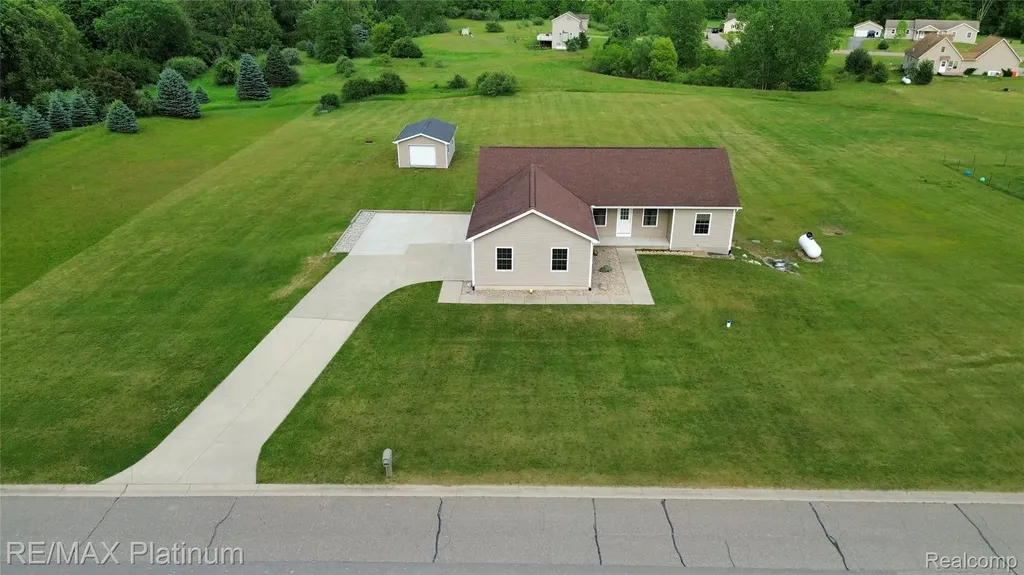 11704 Glen Mary Conway Township MI 48418