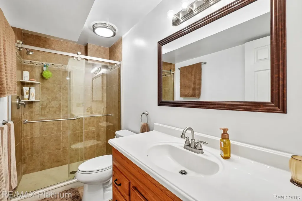 11704 Glen Mary Conway Township MI 48418