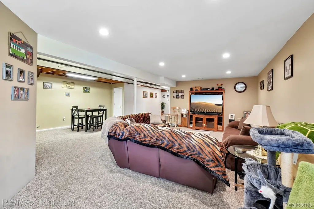 11704 Glen Mary Conway Township MI 48418