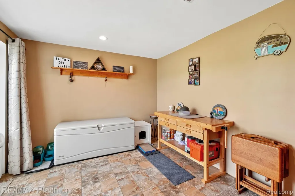 11704 Glen Mary Conway Township MI 48418