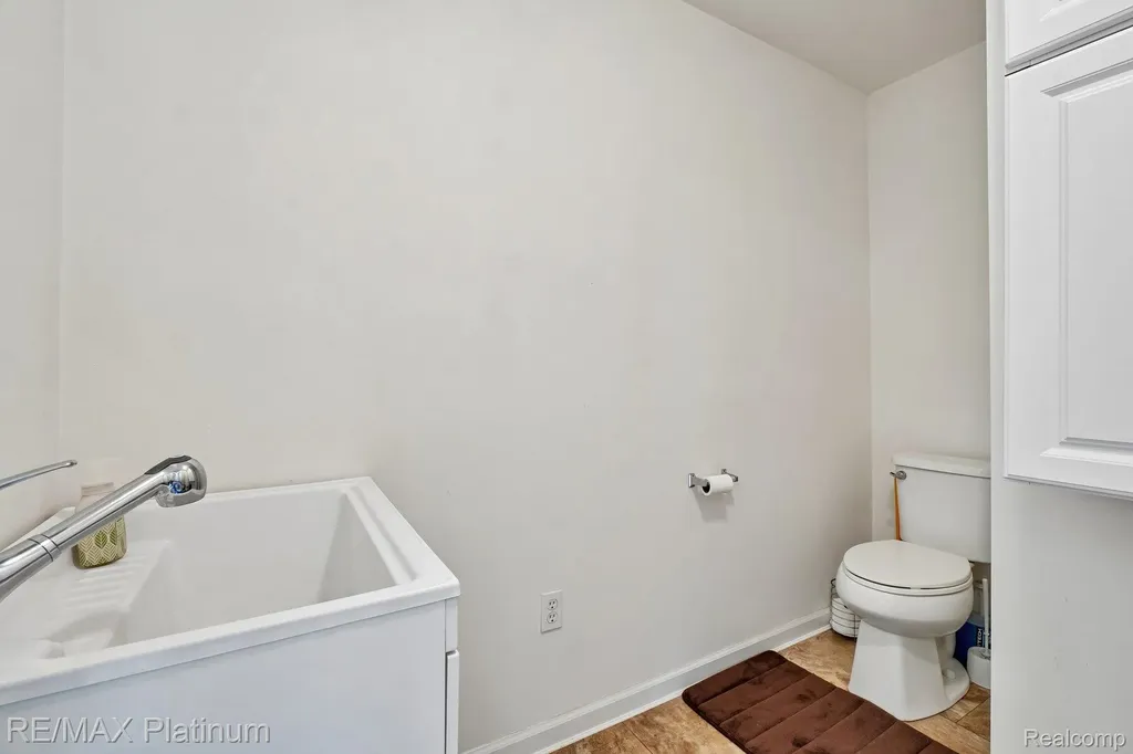 11704 Glen Mary Conway Township MI 48418