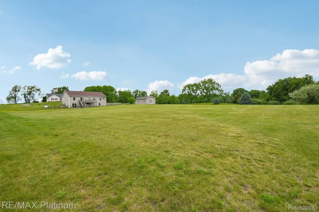 11704 Glen Mary Conway Township MI 48418