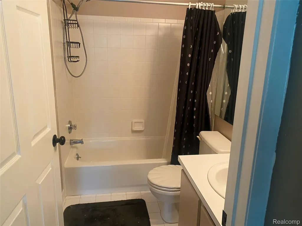 22192 Cape Cod Way Farmington Hills City MI 48336