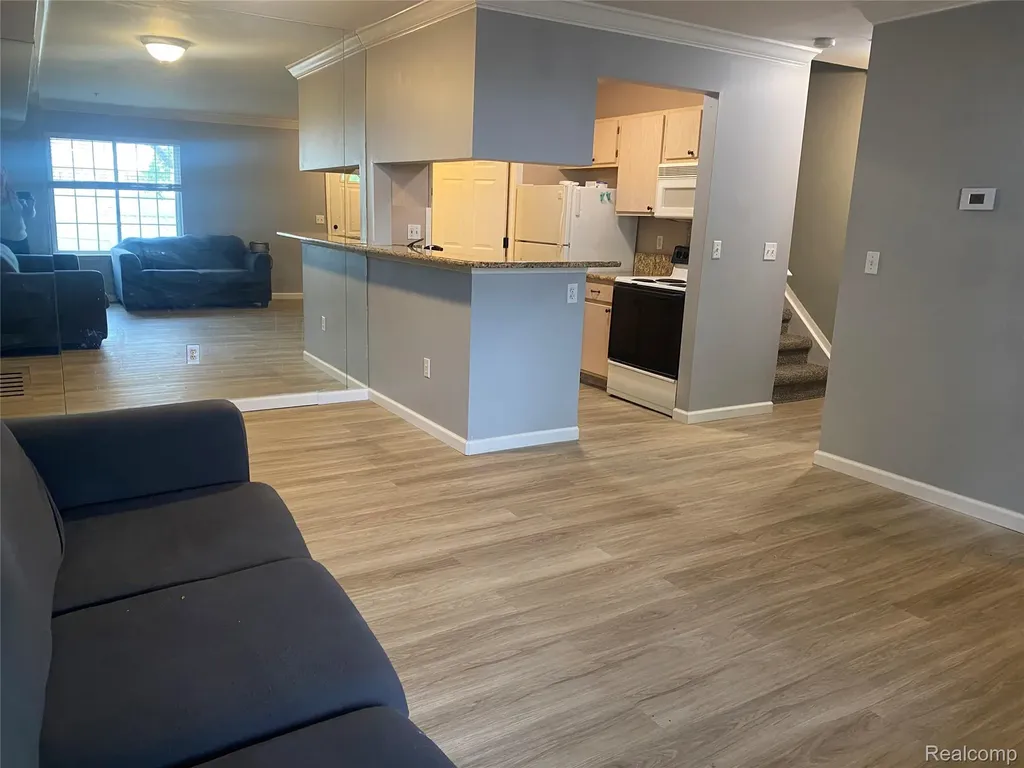 22192 Cape Cod Way Farmington Hills City MI 48336