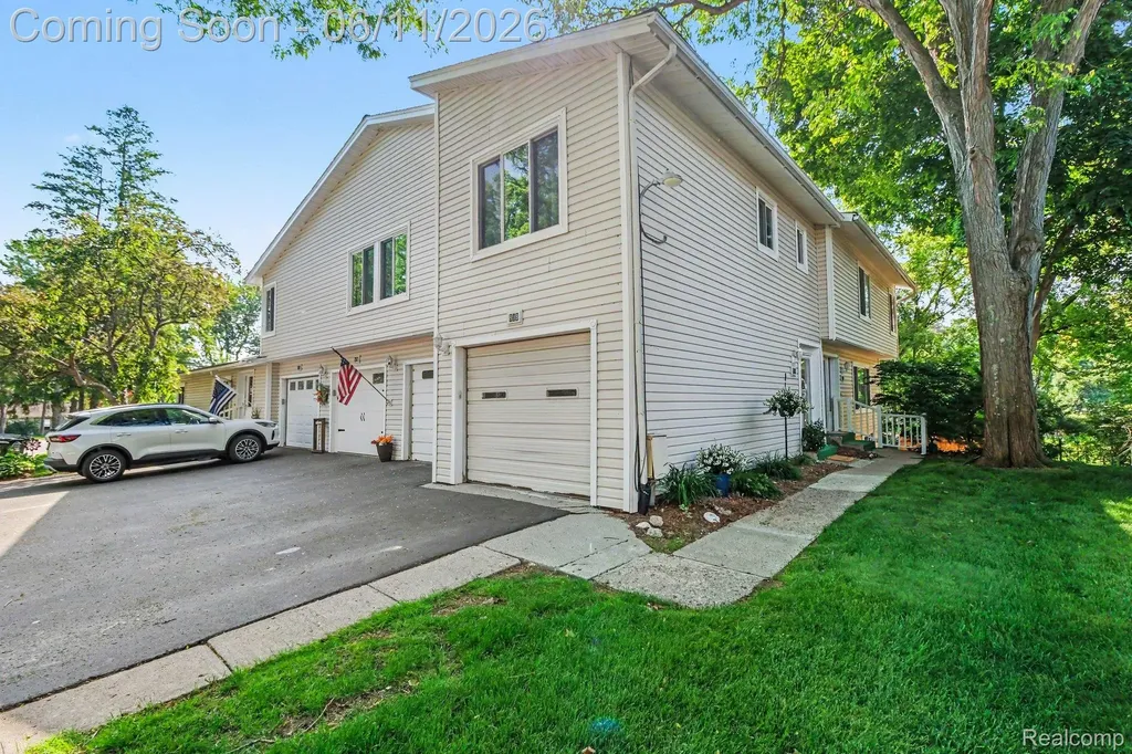 838 Corners Court Orion Charter Township MI 48362