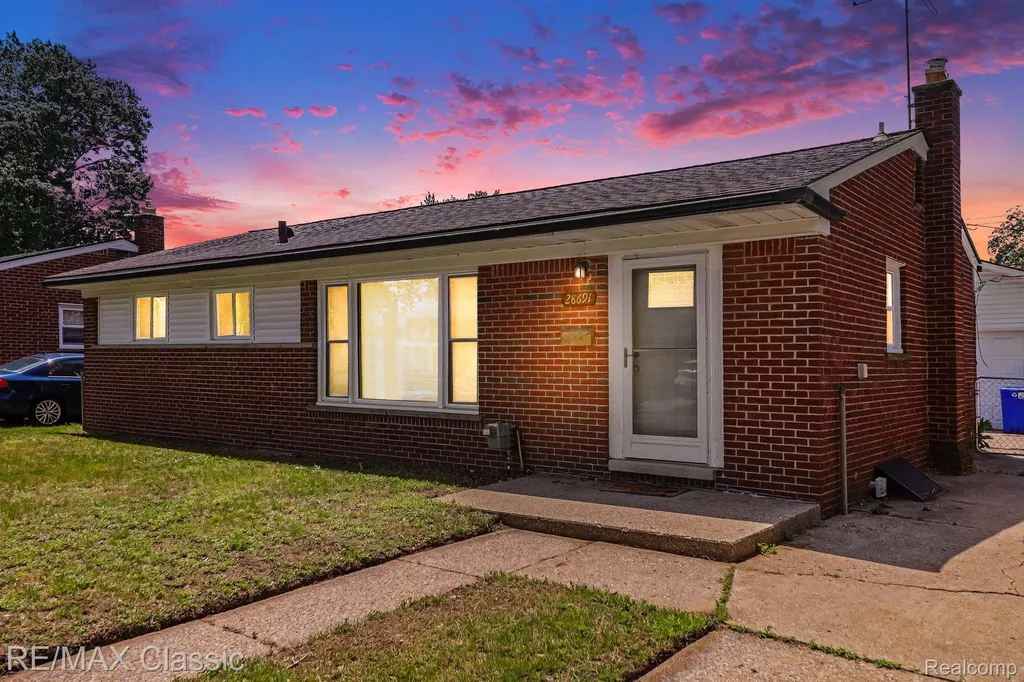 28691 Hales Street Madison Heights City MI 48071