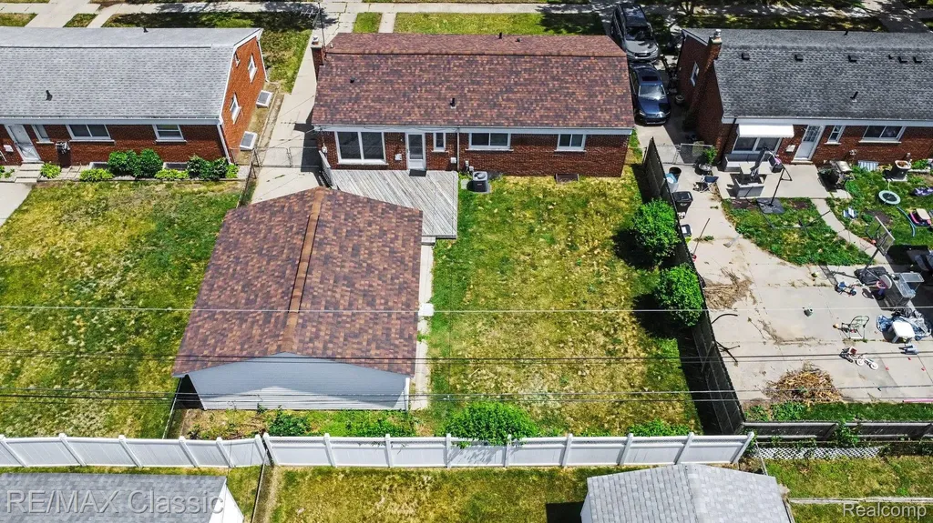 28691 Hales Street Madison Heights City MI 48071