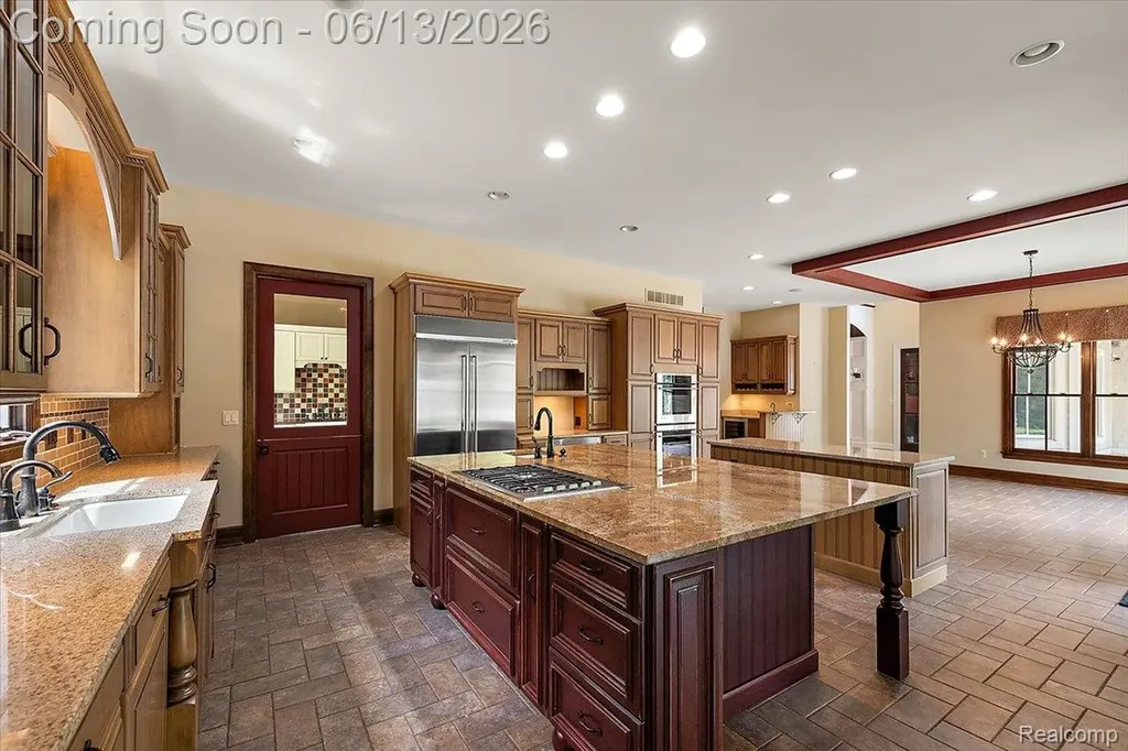 1600 S Hickory Ridge Trail Milford Charter Township MI 48380
