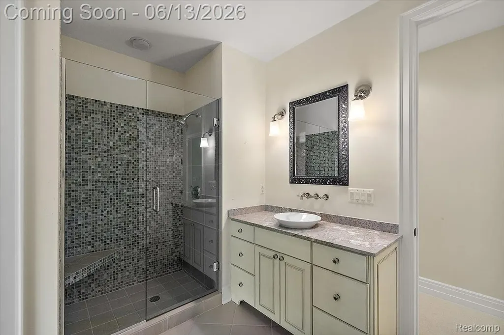1600 S Hickory Ridge Trail Milford Charter Township MI 48380