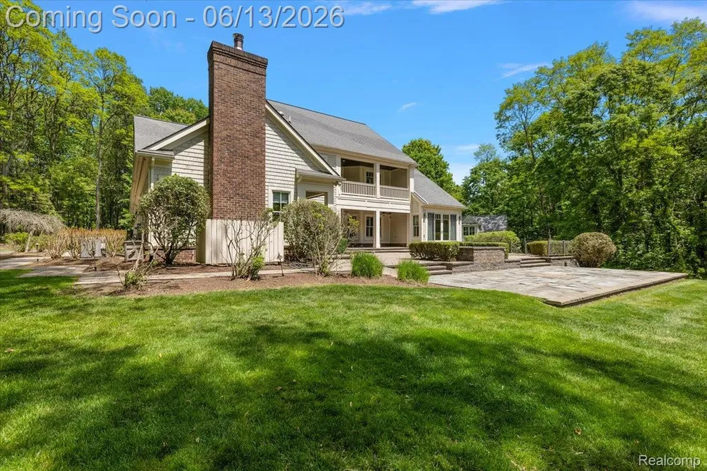 1600 S Hickory Ridge Trail Milford Charter Township MI 48380
