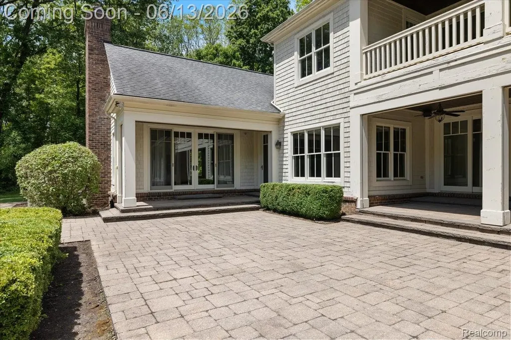 1600 S Hickory Ridge Trail Milford Charter Township MI 48380
