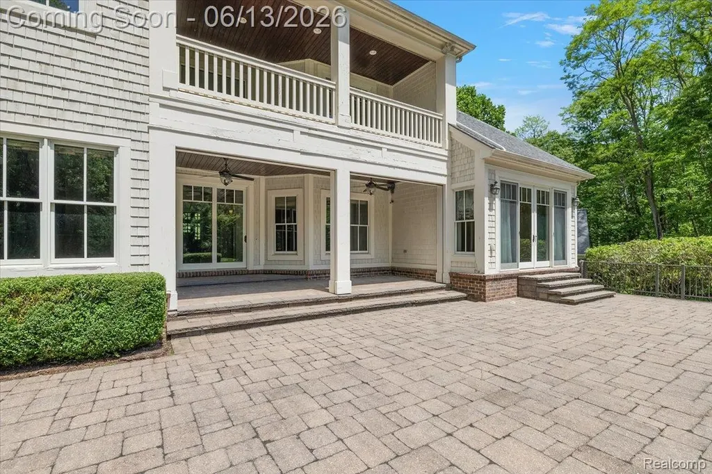 1600 S Hickory Ridge Trail Milford Charter Township MI 48380