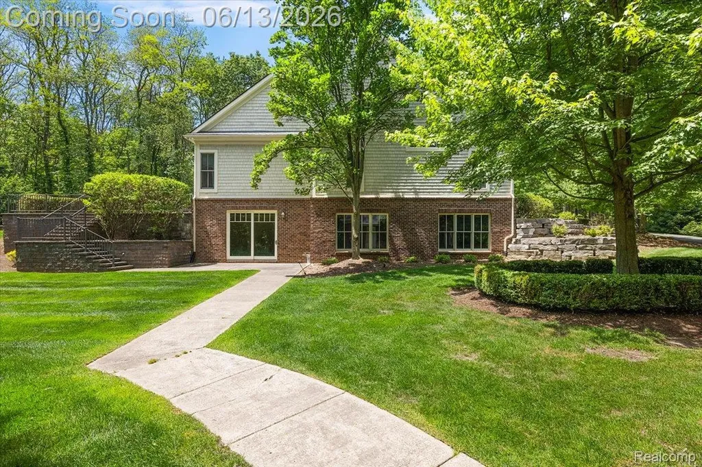 1600 S Hickory Ridge Trail Milford Charter Township MI 48380