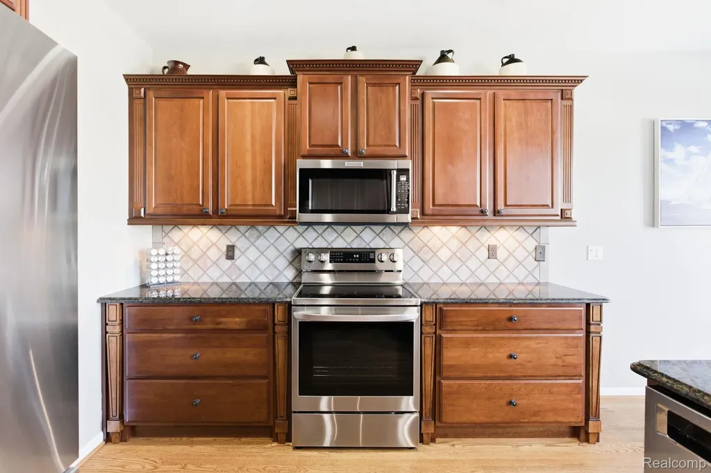 954 Edison Shores Court Port Huron City MI 48060