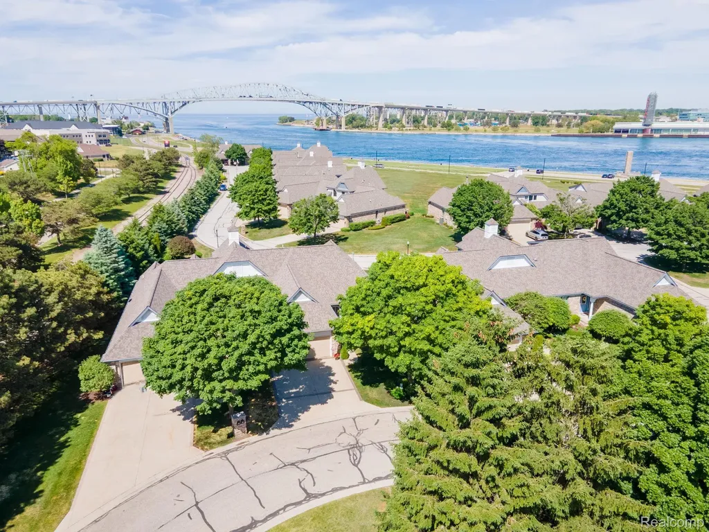 954 Edison Shores Court Port Huron City MI 48060