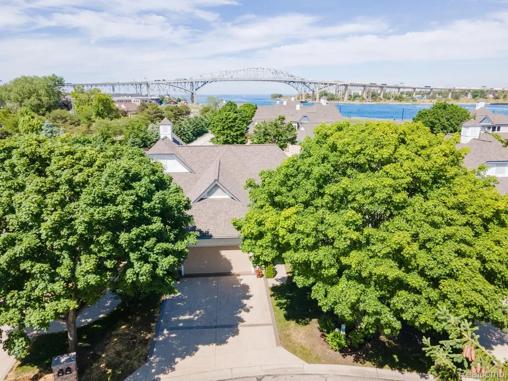 954 Edison Shores Court Port Huron City MI 48060
