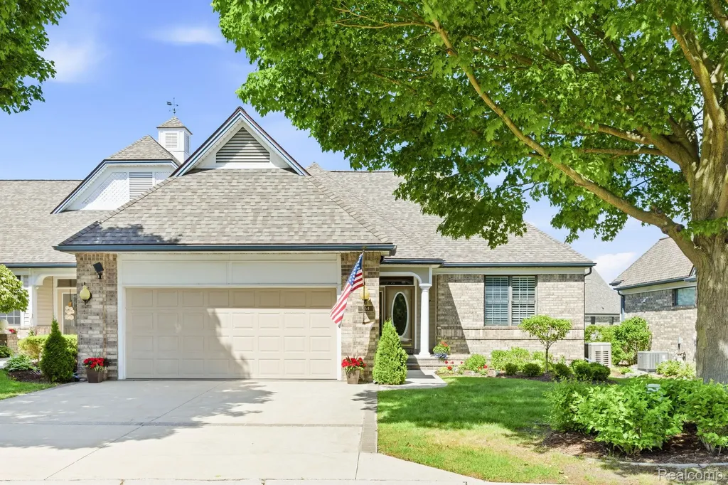 954 Edison Shores Court Port Huron City MI 48060