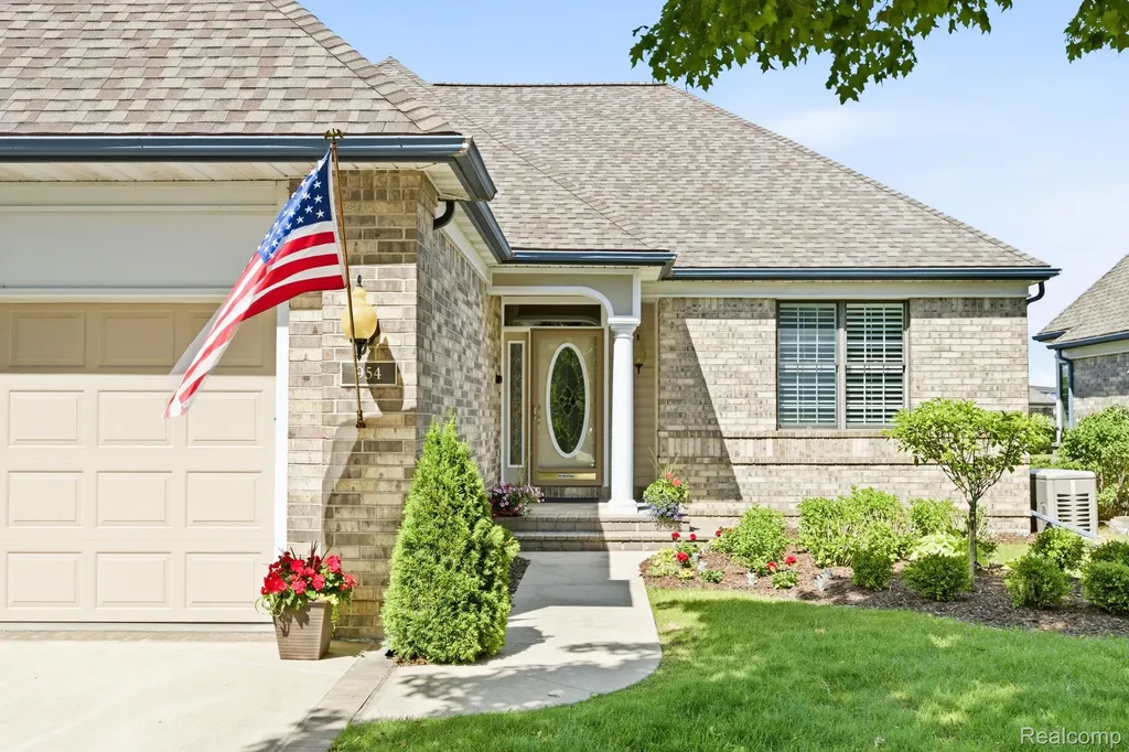 954 Edison Shores Court Port Huron City MI 48060