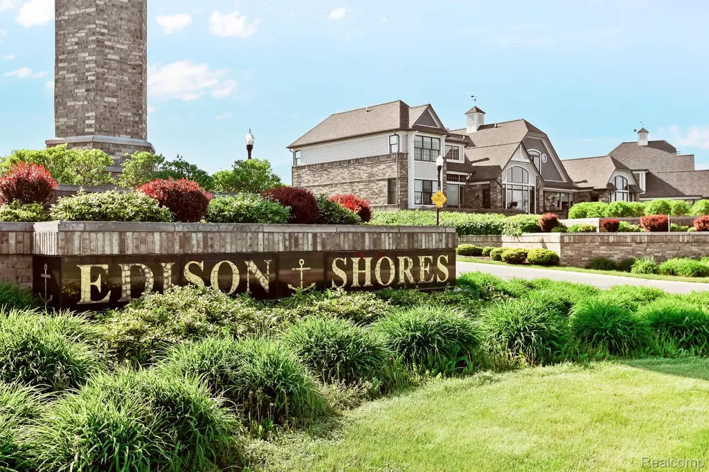 954 Edison Shores Court Port Huron City MI 48060