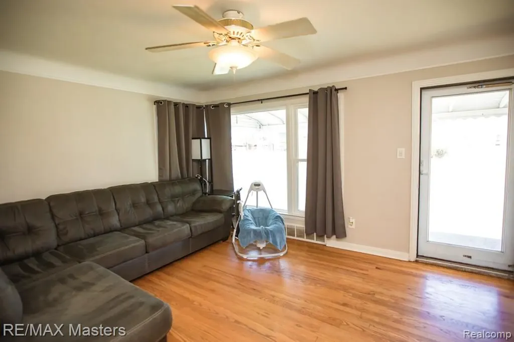 1875 Moran Avenue Lincoln Park City MI 48146