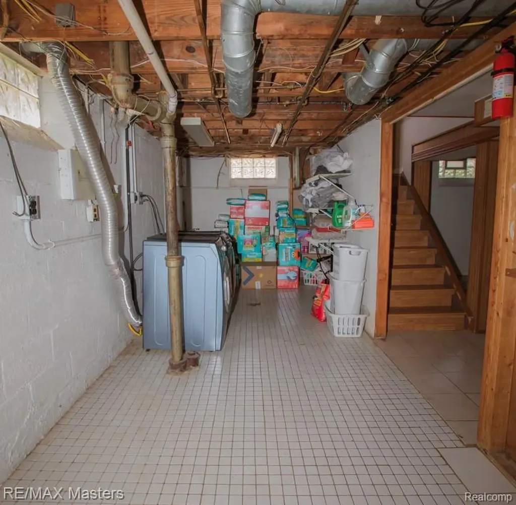 1875 Moran Avenue Lincoln Park City MI 48146