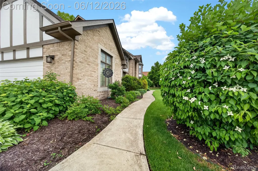 30693 Huntsman Drive E Farmington Hills City MI 48331