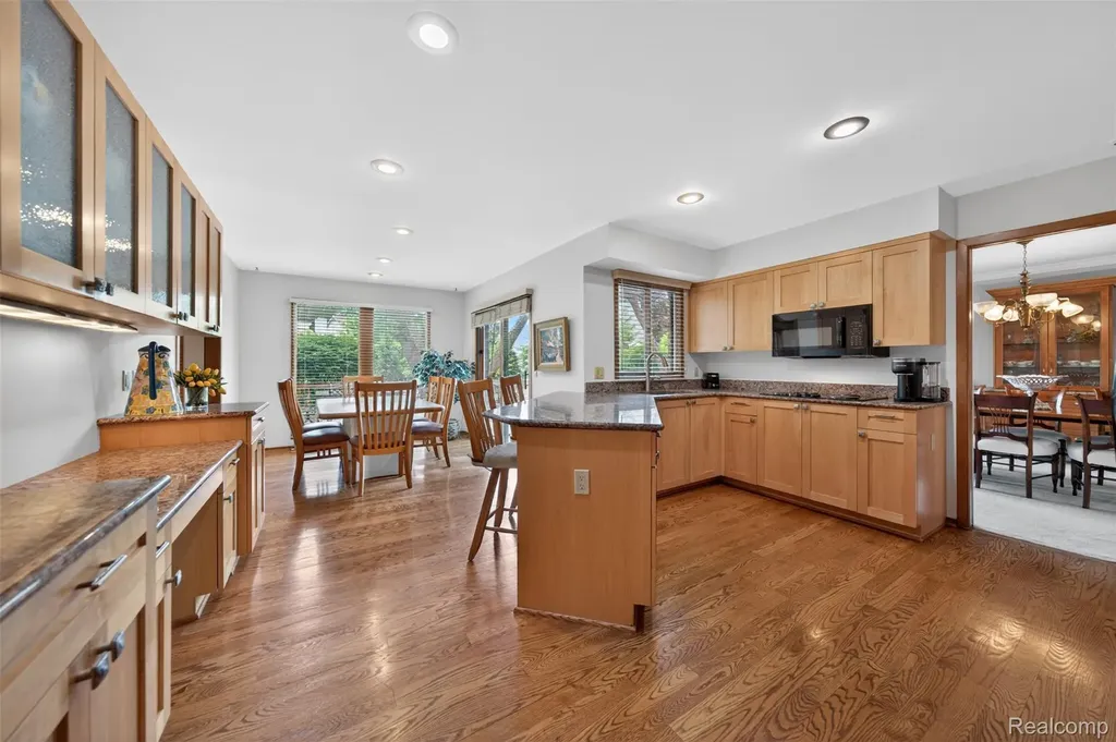 30693 Huntsman Drive E Farmington Hills City MI 48331