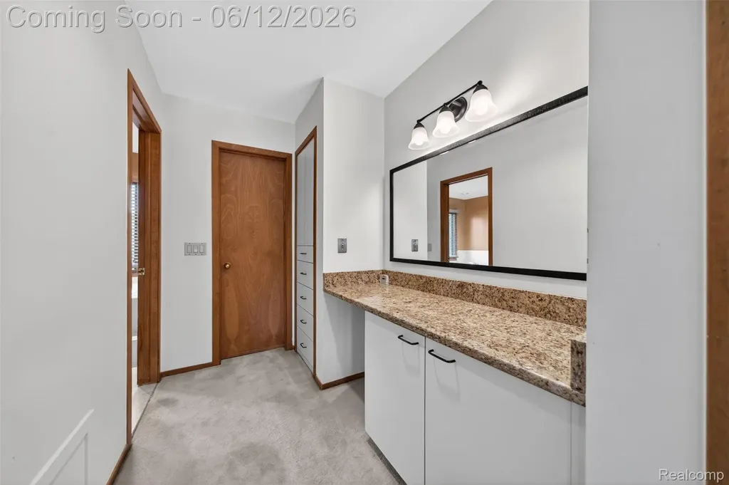 30693 Huntsman Drive E Farmington Hills City MI 48331