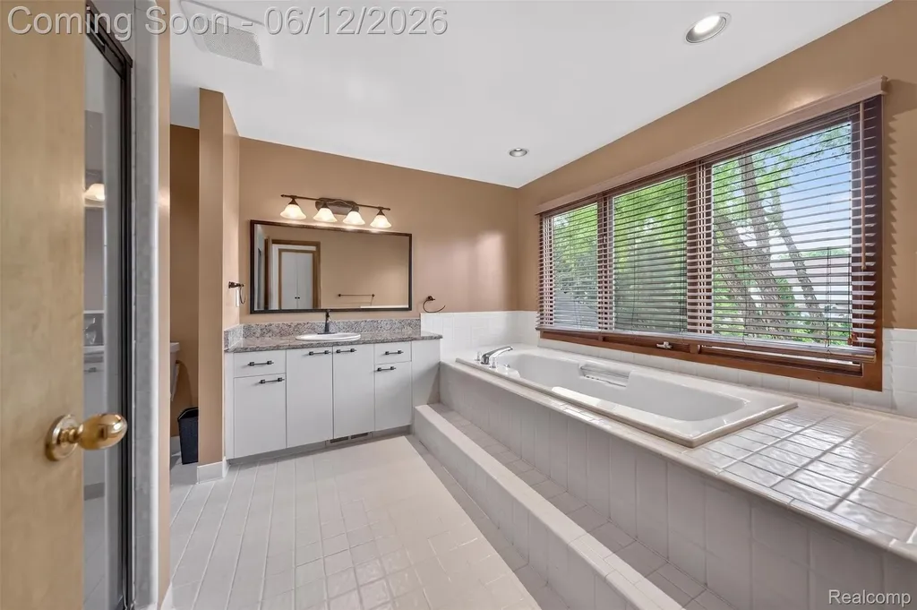 30693 Huntsman Drive E Farmington Hills City MI 48331